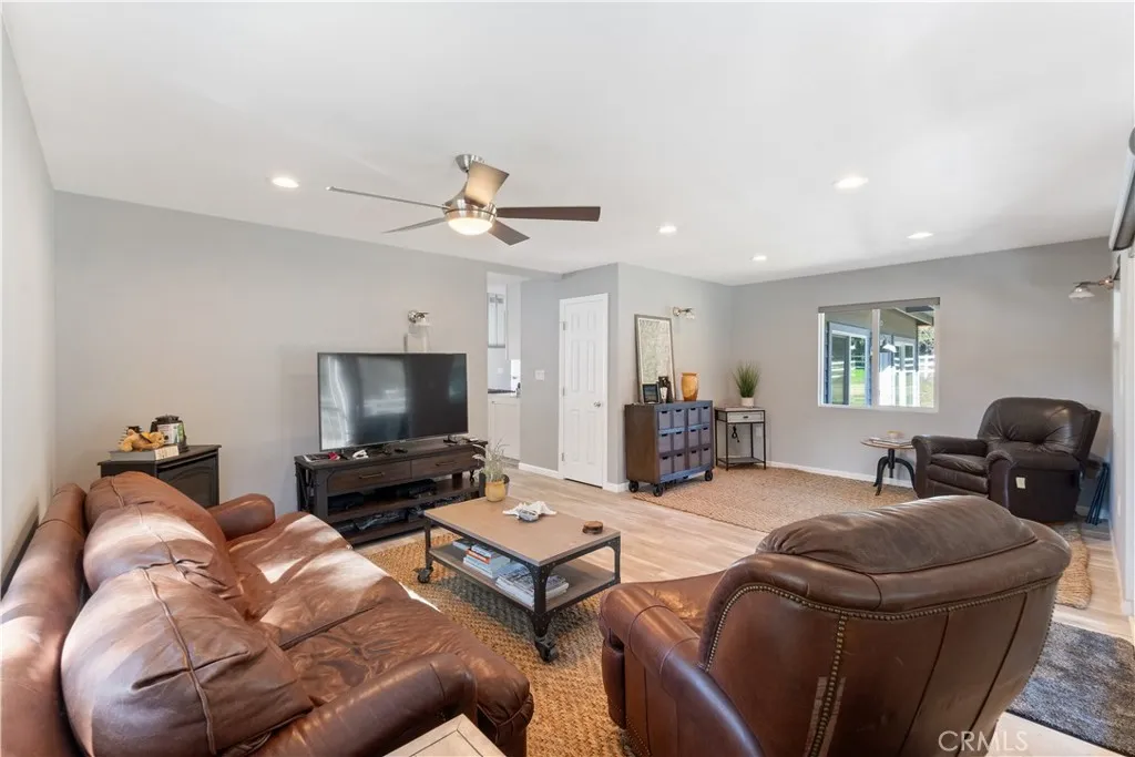 36000 Tenaja Truck Trail, Lake Elsinore, California 92530 home-pic-11