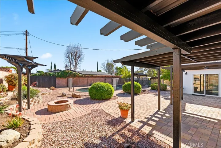 10500 Yolanda Avenue, Porter Ranch, California 91326