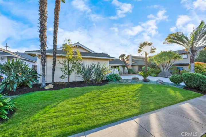 10460 Teal Circle, Fountain Valley, California 92708