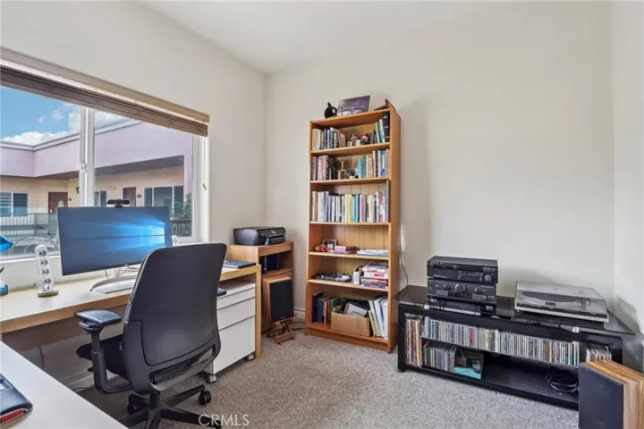 626 E Orange Grove Avenue 302, Burbank, California 91501