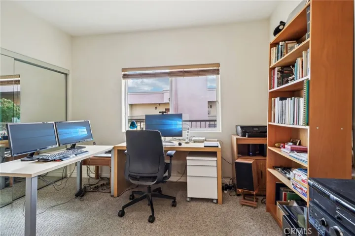 626 E Orange Grove Avenue 302, Burbank, California 91501