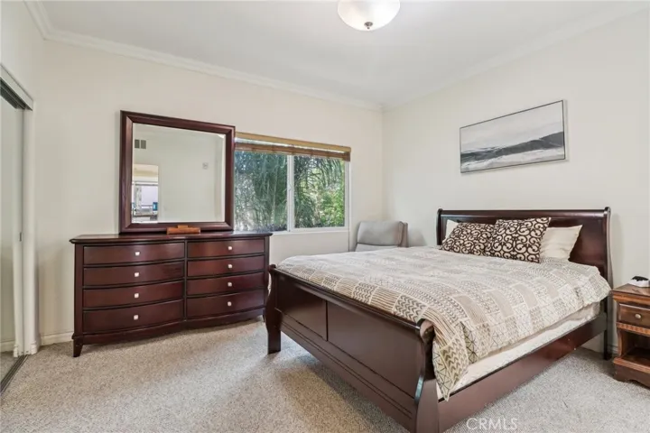 626 E Orange Grove Avenue 302, Burbank, California 91501