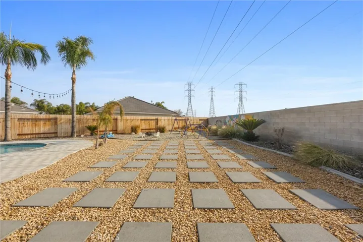 2925 Redwood Hill Court, Bakersfield, California 93314