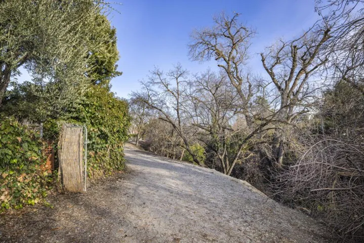 Gate from property to Arroyo trail
