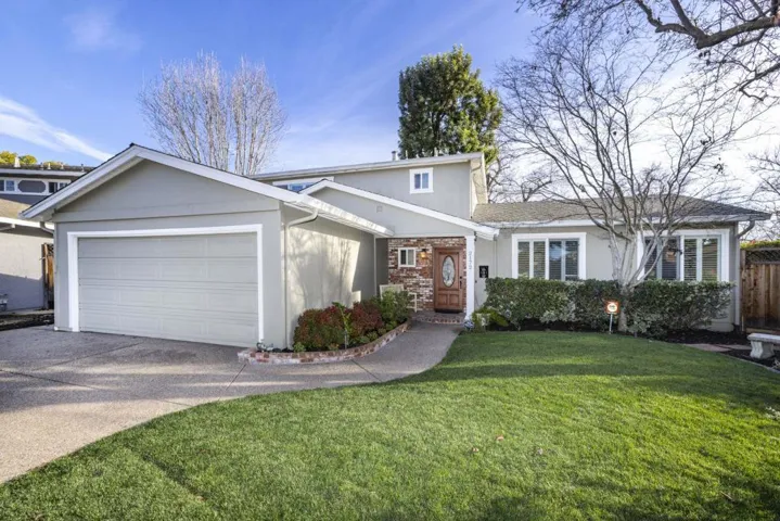 2172 Camino Brazos
