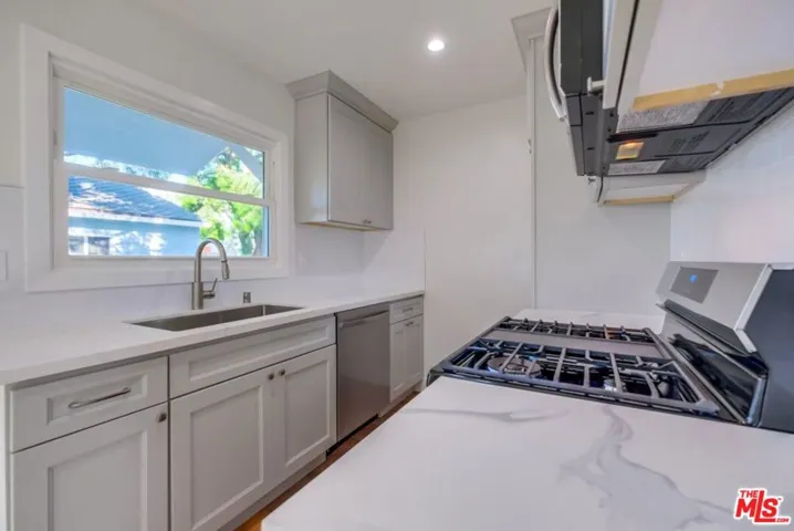8356 Kittyhawk Avenue, Los Angeles, California 90045