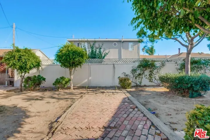 8356 Kittyhawk Avenue, Los Angeles, California 90045
