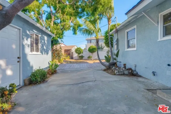 8356 Kittyhawk Avenue, Los Angeles, California 90045