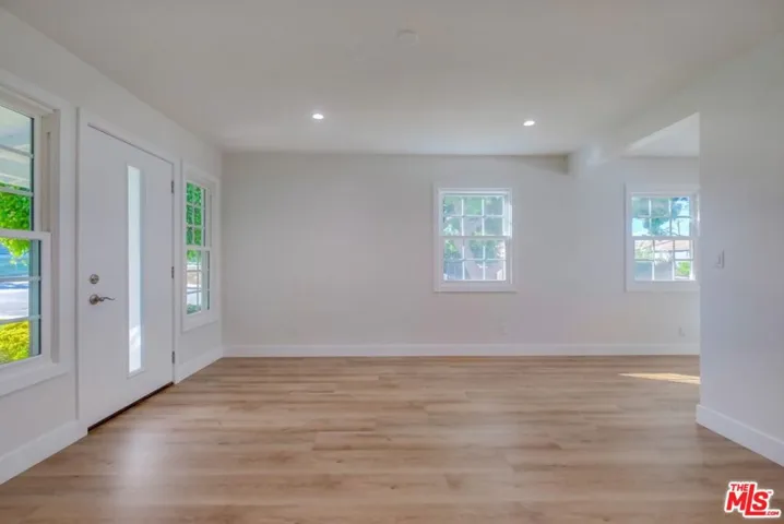 8356 Kittyhawk Avenue, Los Angeles, California 90045
