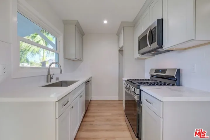 8356 Kittyhawk Avenue, Los Angeles, California 90045