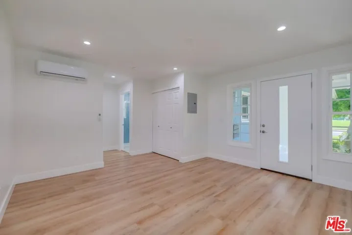 8356 Kittyhawk Avenue, Los Angeles, California 90045