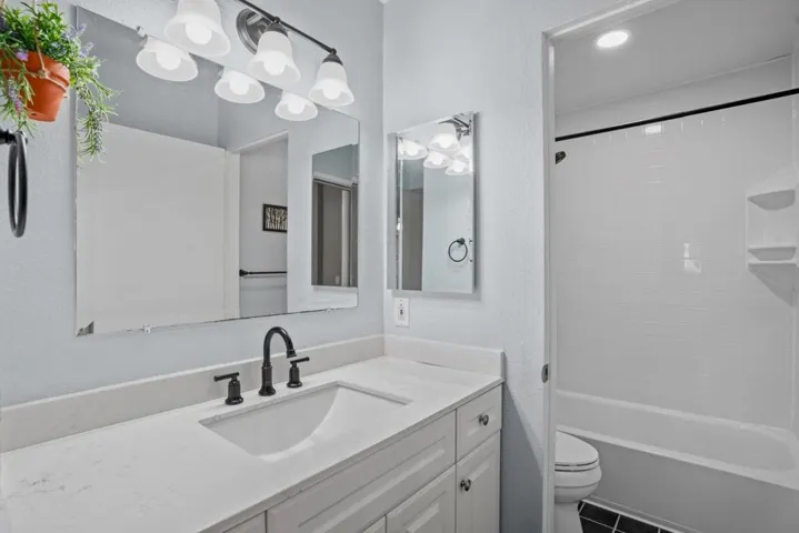 11253 Via Madonna, Santee, California 92071
