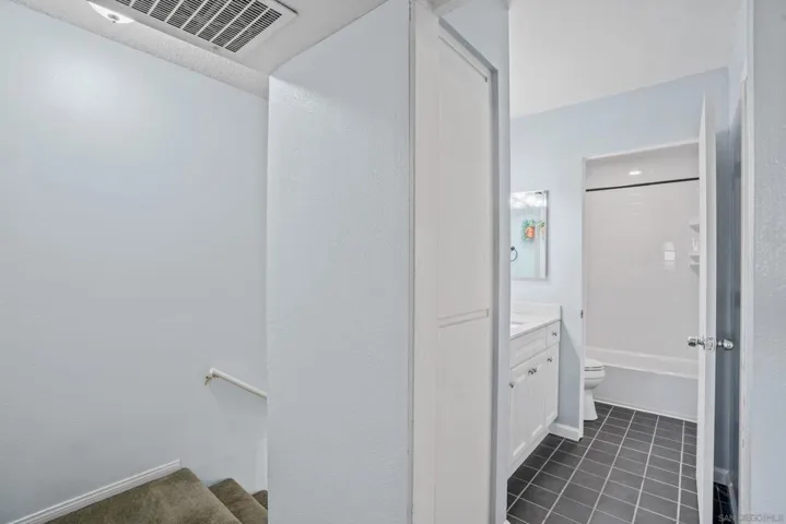 11253 Via Madonna, Santee, California 92071