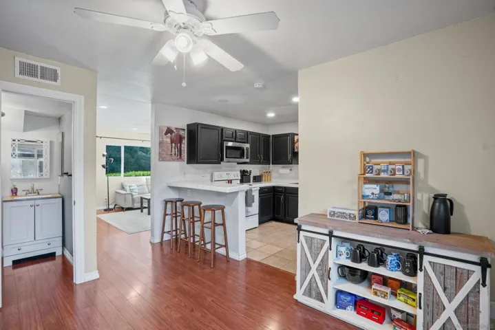 11253 Via Madonna, Santee, California 92071