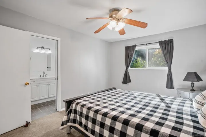 11253 Via Madonna, Santee, California 92071