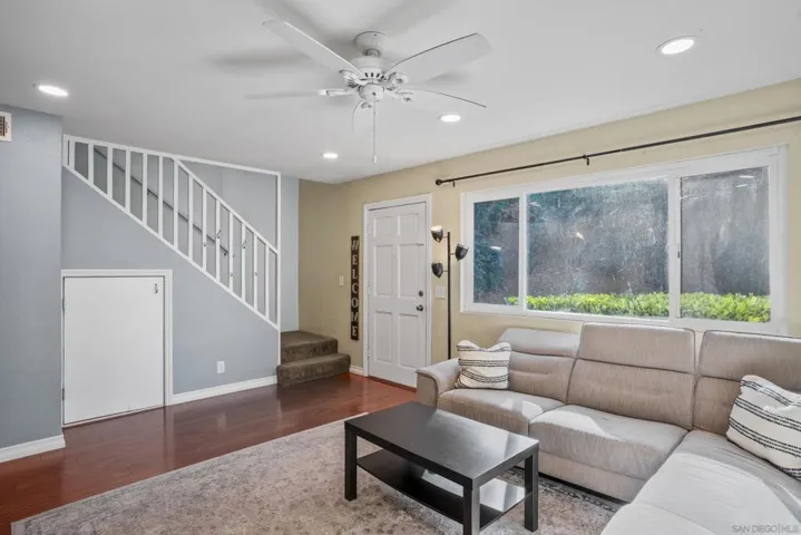 11253 Via Madonna, Santee, California 92071