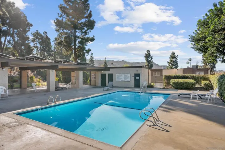 11253 Via Madonna, Santee, California 92071