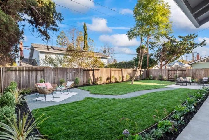 1032 Hollenbeck Avenue, Sunnyvale, California 94087