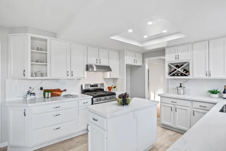 1032 Hollenbeck Avenue, Sunnyvale, California 94087