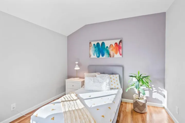 1032 Hollenbeck Avenue, Sunnyvale, California 94087