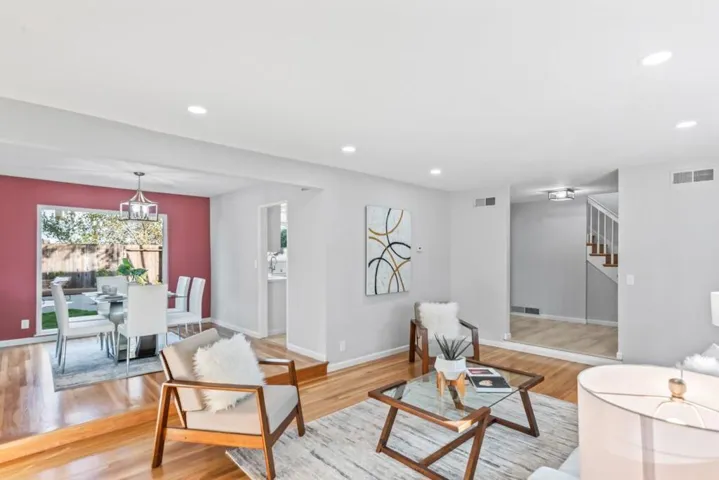 1032 Hollenbeck Avenue, Sunnyvale, California 94087