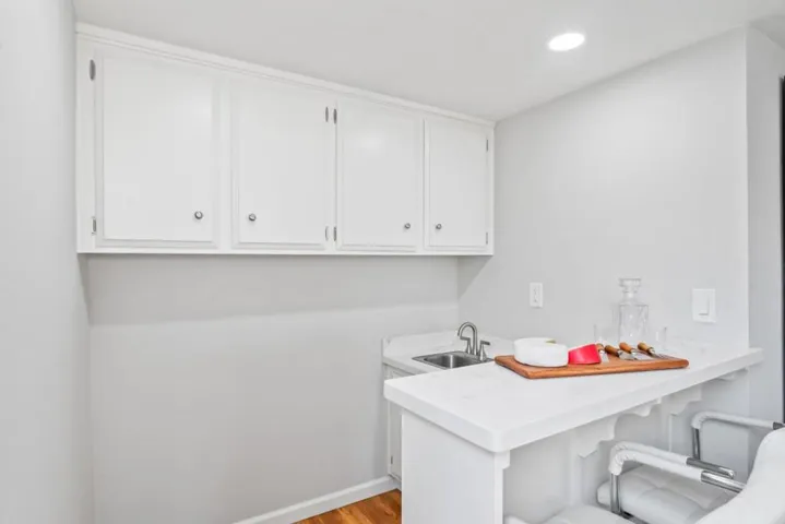 1032 Hollenbeck Avenue, Sunnyvale, California 94087