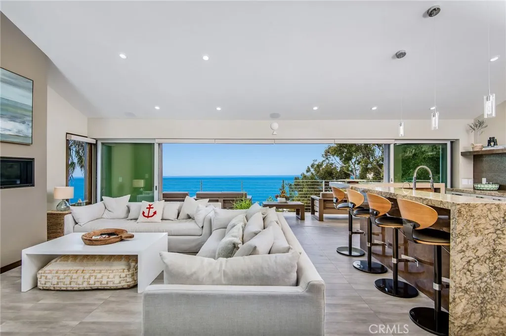 31321 Ceanothus Drive, Laguna Beach, California 92651, 3 Bedrooms Bedrooms, ,5 BathroomsBathrooms,Residential,For Sale,Ceanothus,LG25003548
