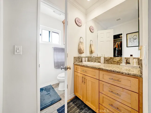 Upstairs Primary Bathroom