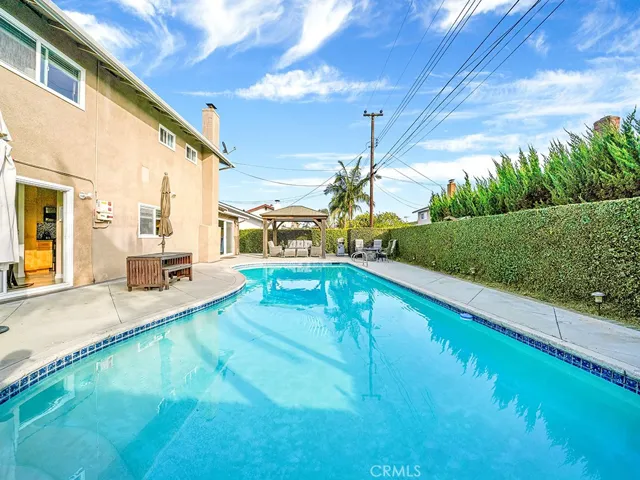 Pool with New Pool Pump