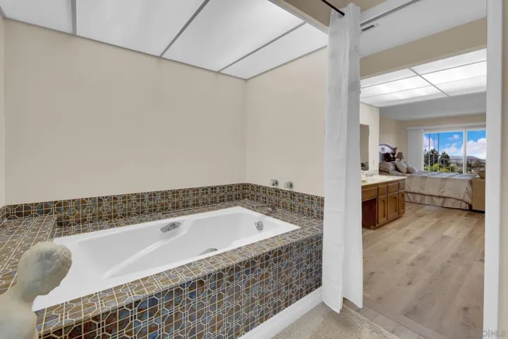 6240 Bernadette Ln, San Diego, California 92120