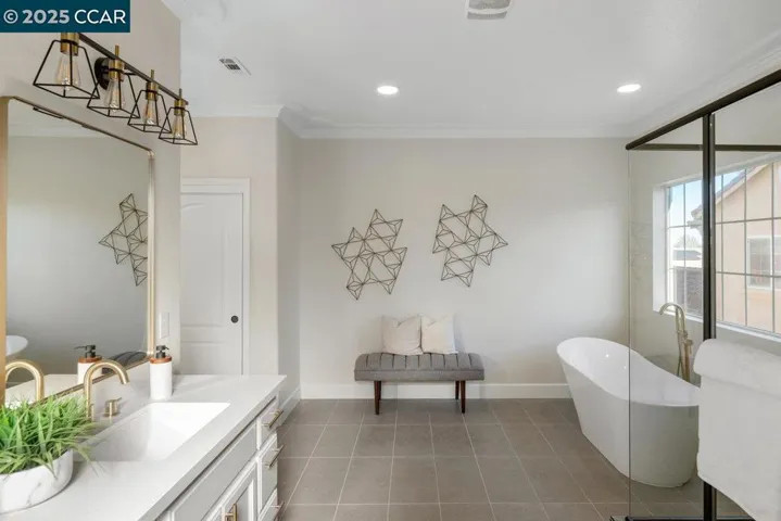 2312 Tennis Ln, Tracy, California 95377