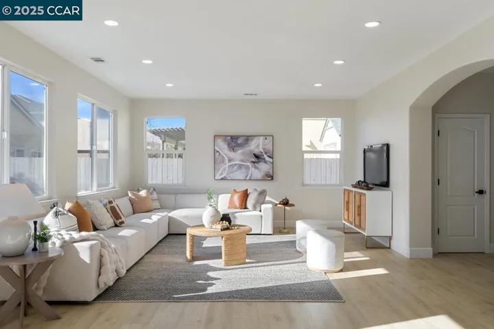 2312 Tennis Ln, Tracy, California 95377