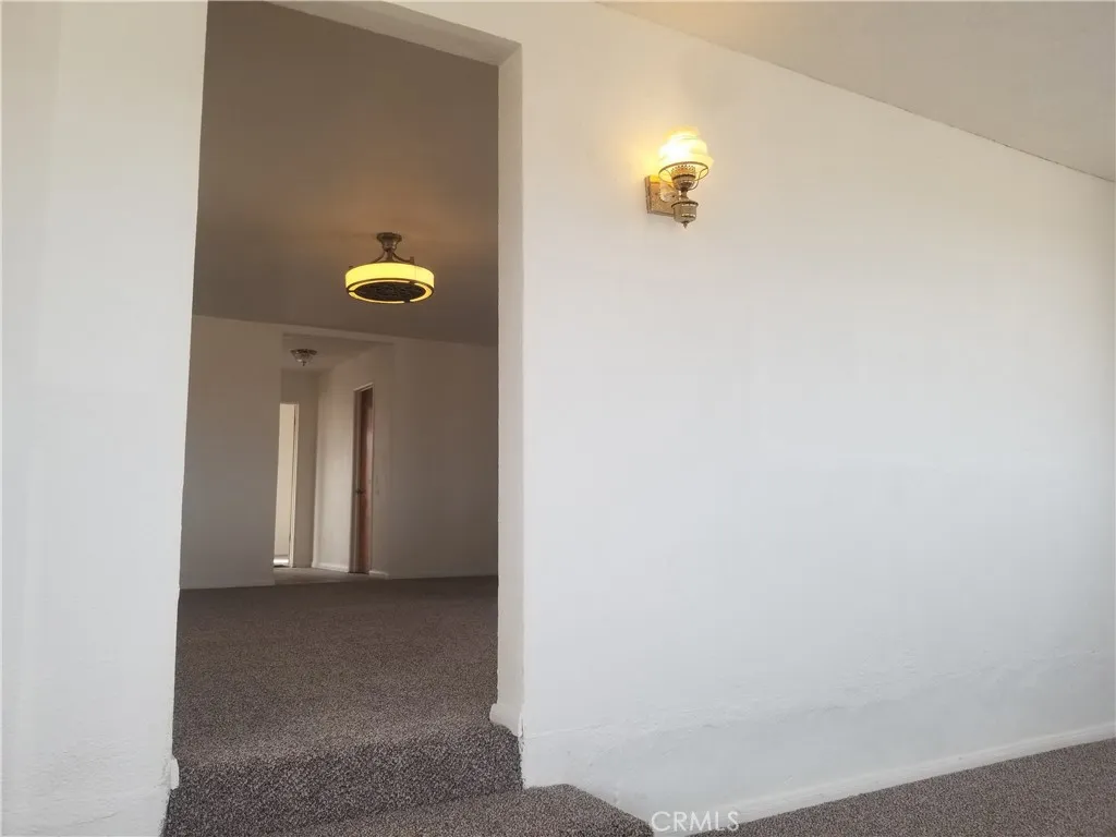 31072 Azurite Road, Lucerne Valley, California 92356 home-pic-5