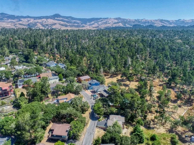 5854 Sunbury Avenue, Cambria, California 93428