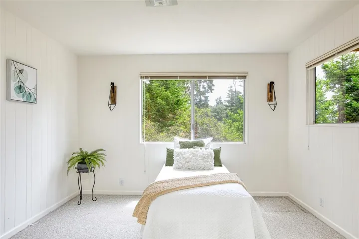 5854 Sunbury Avenue, Cambria, California 93428