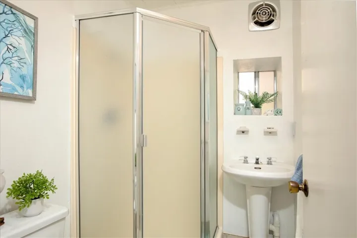 5854 Sunbury Avenue, Cambria, California 93428
