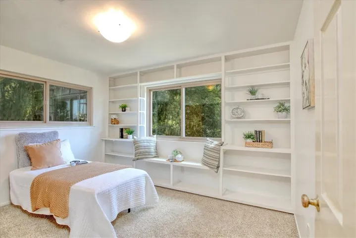 5854 Sunbury Avenue, Cambria, California 93428