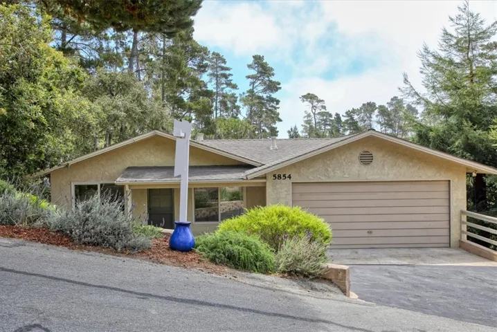 5854 Sunbury Avenue, Cambria, California 93428