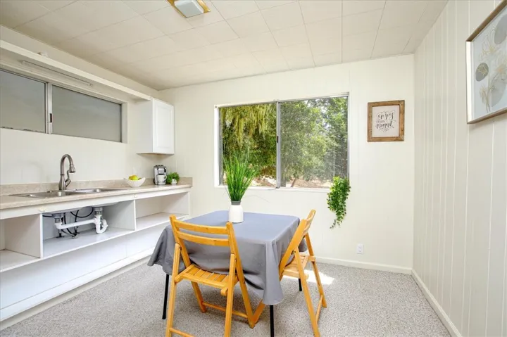 5854 Sunbury Avenue, Cambria, California 93428