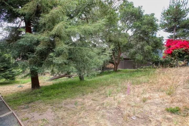5854 Sunbury Avenue, Cambria, California 93428