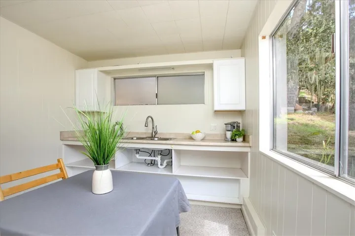5854 Sunbury Avenue, Cambria, California 93428