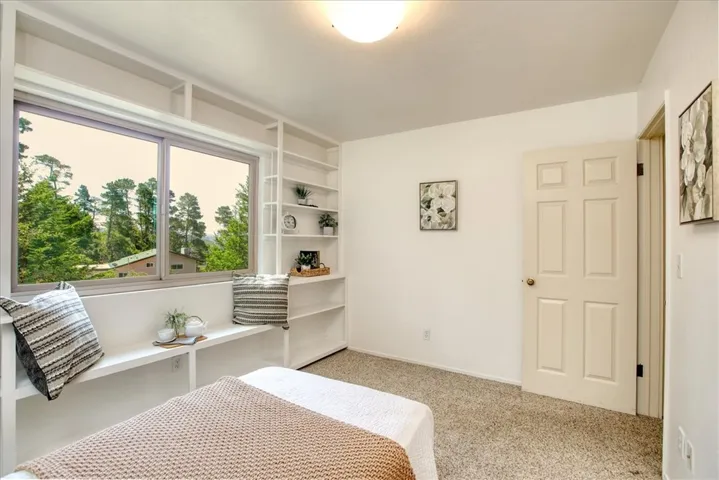 5854 Sunbury Avenue, Cambria, California 93428