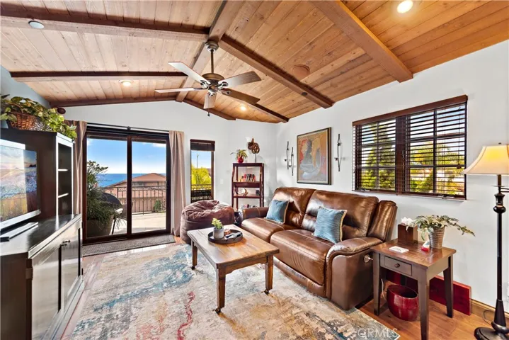 321 W Avenida Gaviota, San Clemente, California 92672