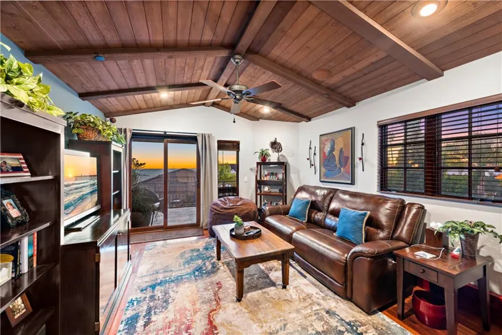 321 W Avenida Gaviota, San Clemente, California 92672