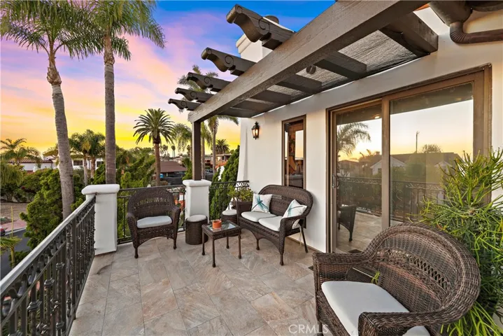 321 W Avenida Gaviota, San Clemente, California 92672