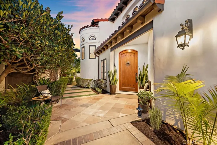 321 W Avenida Gaviota, San Clemente, California 92672
