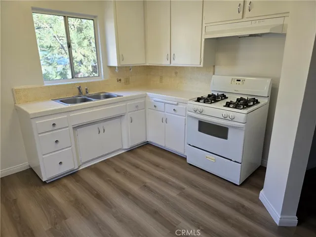 13702 Penn Street, Whittier, California 90602