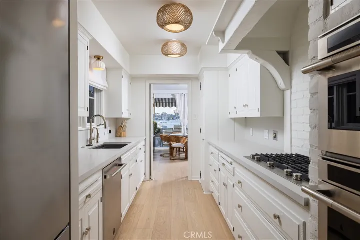 1411 E Bay Avenue, Newport Beach, California 92661