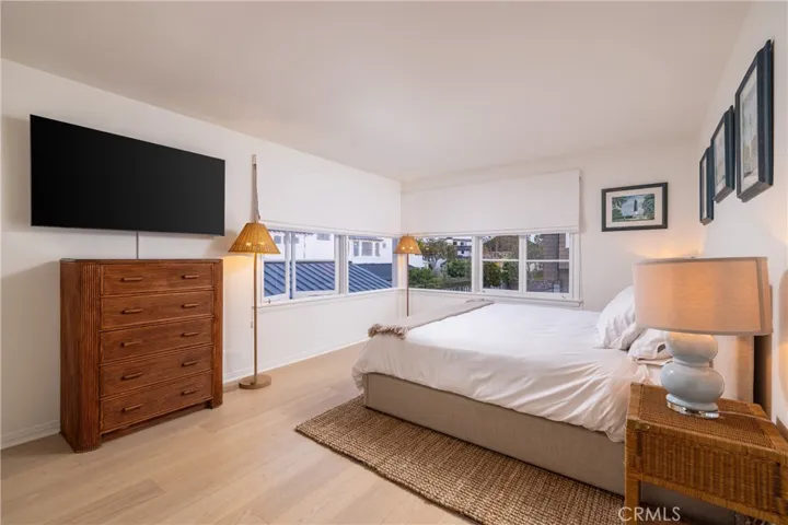 1411 E Bay Avenue, Newport Beach, California 92661