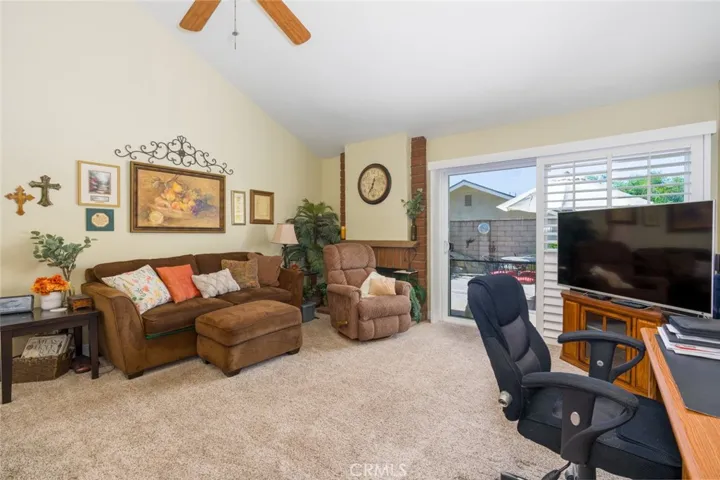 3262 Winnebago Lane, Riverside, California 92503
